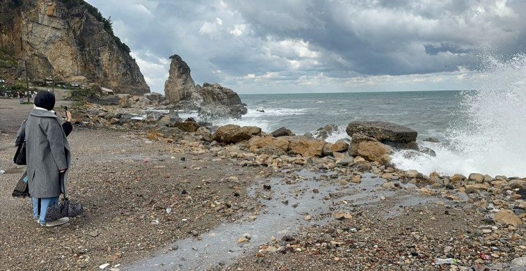 Bartın Amasra'da Şiddetli Rüzgar Hayatı Olumsuz Etkiledi