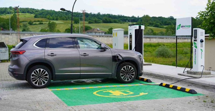 Bartın Üniversitesi'nde Elektrikli Araç Şarj İstasyonu Açıldı