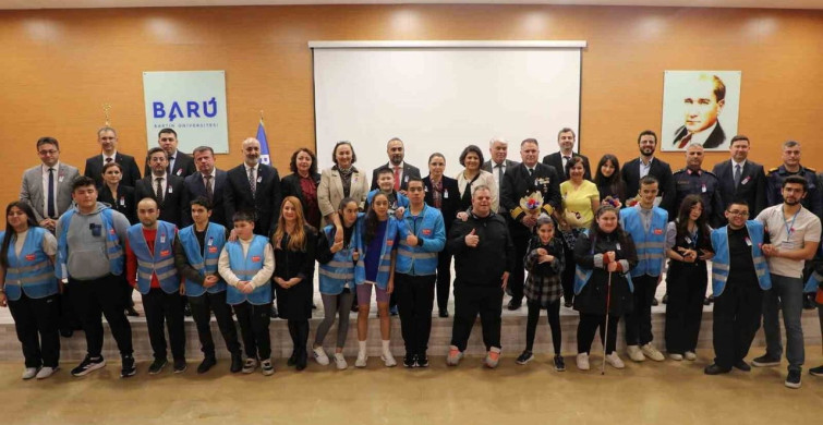 Bartın Üniversitesi'nde Otizm Paneli: Tanıdan Yetişkinliğe Destek