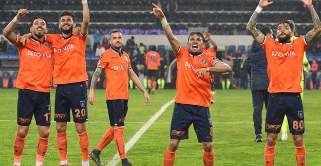 Başakşehir 4 Büyükleri Geride Bıraktı