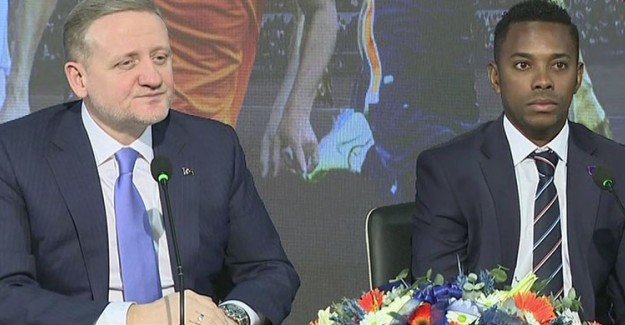 Başakşehir, Robinho'ya İmzayı Attırdı!