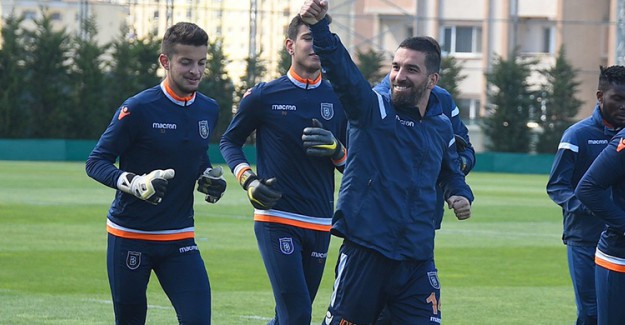 Başakşehir'de Arda Turan Müjdesi