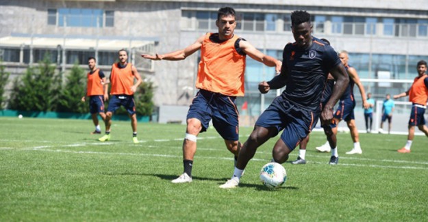Başakşehir'de Olympiakos Maçı Hazırlıkları Devam Ediyor