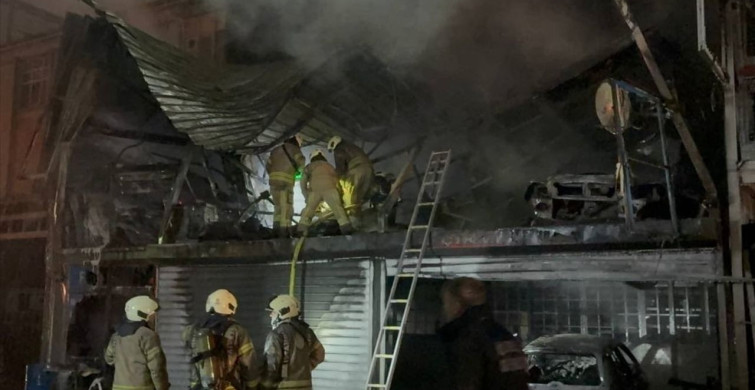 Başakşehir'deki Oto Sanayi Sitesinde Yangın