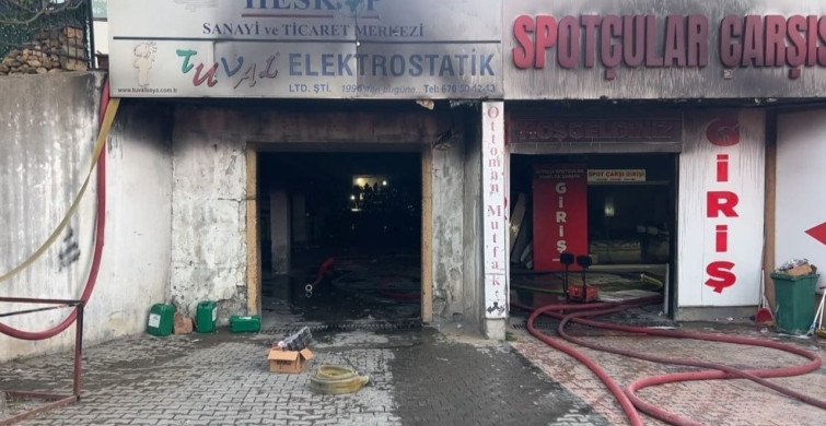 Başakşehir'deki Parfüm Tesisinde Yangın: 8 Saatlik Mücadelenin Ardından Sönme