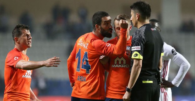 Başakşehir'den Arda Turan ve Mossoro'ya Para Cezası!