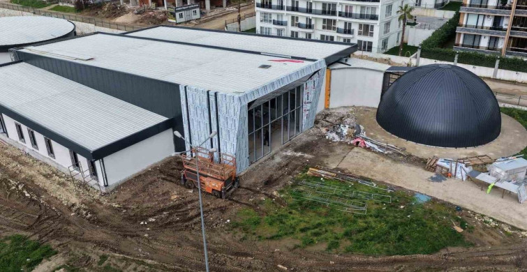 Başiskele’de 15 Temmuz Bilim Merkezi İnşaatı Devam Ediyor