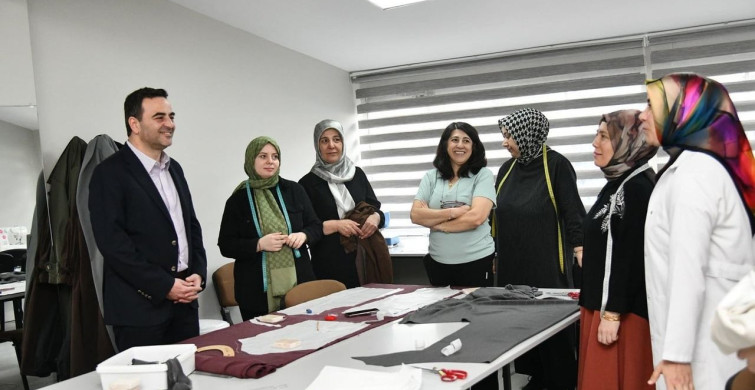 Başiskele'de Kadınlar Pastacılık Sertifikalarını Aldı