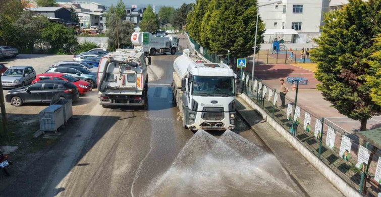 Başiskele'de Temizlik ve Bakım Çalışmaları Devam Ediyor