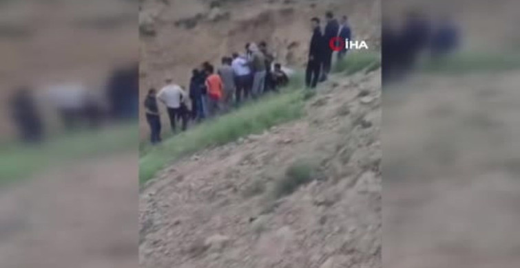 Başkale'de araç şarampole yuvarlandı: 1 ölü