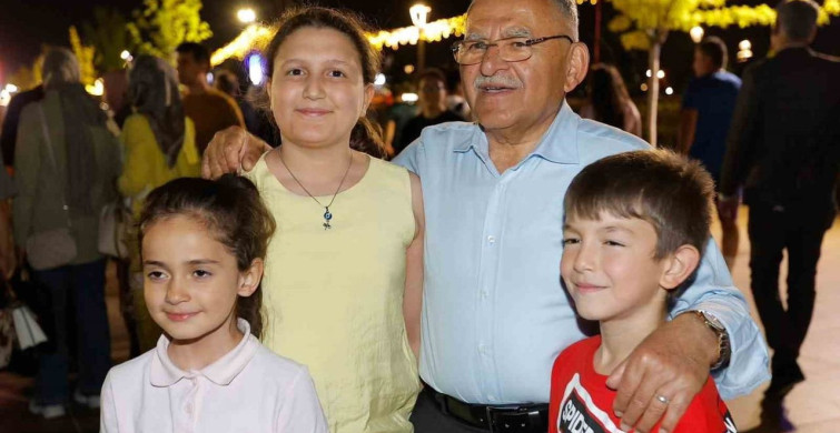 Başkan Büyükkılıç, halkla akşam buluşması gerçekleştirdi