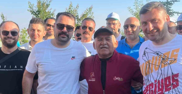 Başkan Büyükkılıç, otobüs işletme müdürlüğü personeliyle yürüyüş yaptı