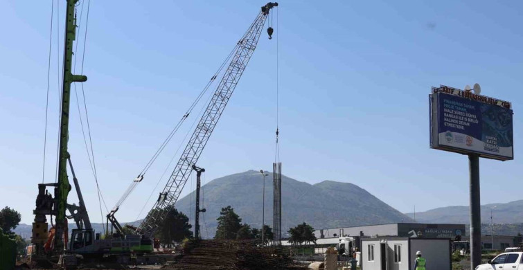 Başkan Büyükkılıç'tan kartal katlı kavşağı projesi açıklaması: Yıl sonuna trafiğe açılacak