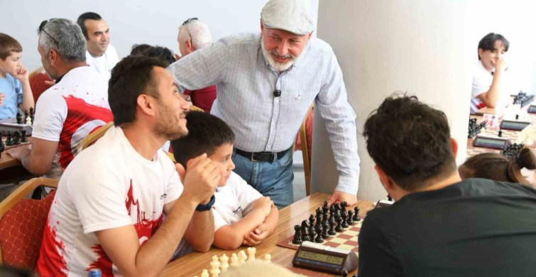 Başkan Çolakbayrakdar: aileyi güçlendiren her adımın yanında olmaya devam edeceğiz