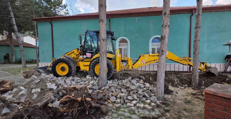Başkan Hamamcı Yenice Mahallesi'nde İncelemelerde Bulundu