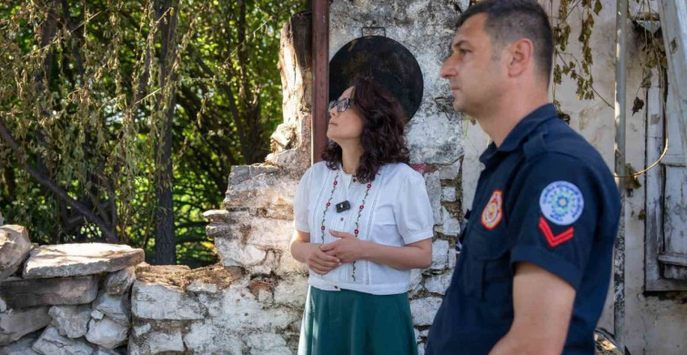 Başkan Köksal Aras yangında evleri zarar gören aileyi ziyaret etti