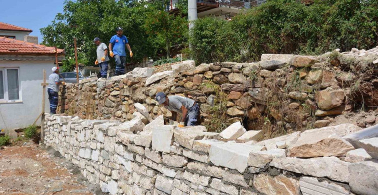 Başkan Kumral mahallelerde devam eden çalışmaları yerinde inceledi