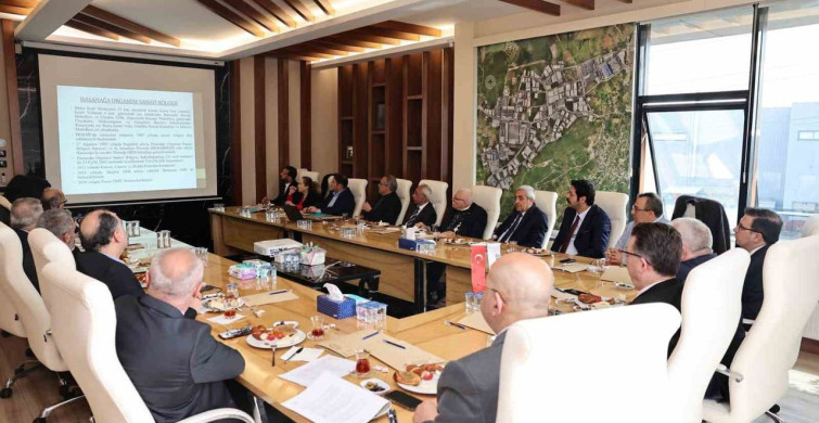 Başkan Özdemir, Sanayicilerle Toplantı Düzenledi