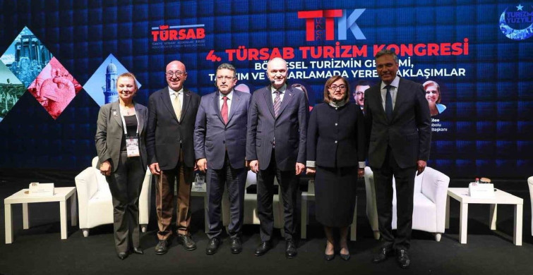 Başkan Özlü, Turizm Kongresi'nde Sektör Temsilcileri ile Buluştu