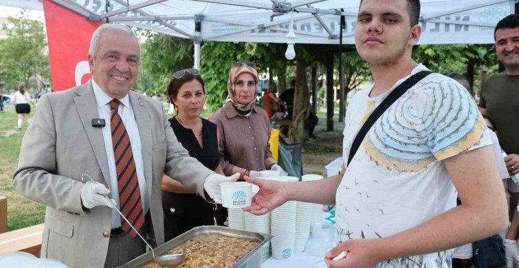 Başkan Şadi Özdemir, İhsaniyeliler ile buluştu