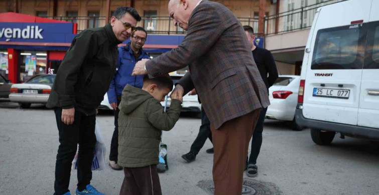 Başkan Sekmen, Esnaf ve Vatandaşlarla Bir Araya Geldi