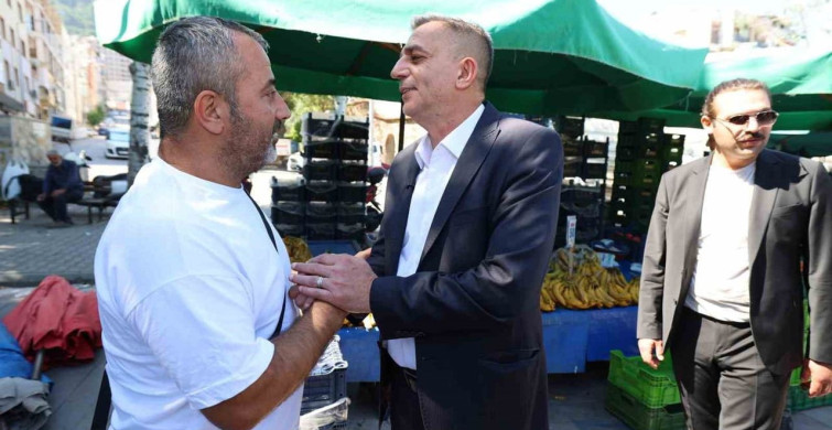 Başkan Şimşek, pazarcı esnafı ve vatandaşların sorunlarını dinledi