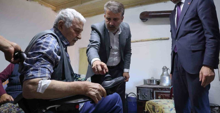 Başkan vekili biba, ihtiyaç sahibi vatandaşa akülü sandalye hediye etti