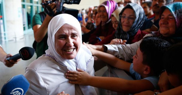 Başkentin İlk Hac Kafilesi Memlekete Döndü