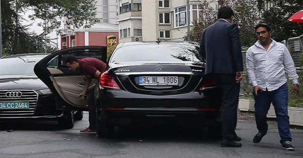 Başkonsolosluk Önünde Hareketli Anlar!