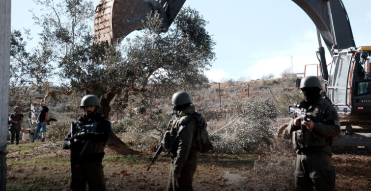 Batı Şeria’da İsrail Baskınları: 4 Filistinli Yaralandı, 2 kişi Gözaltına Alındı