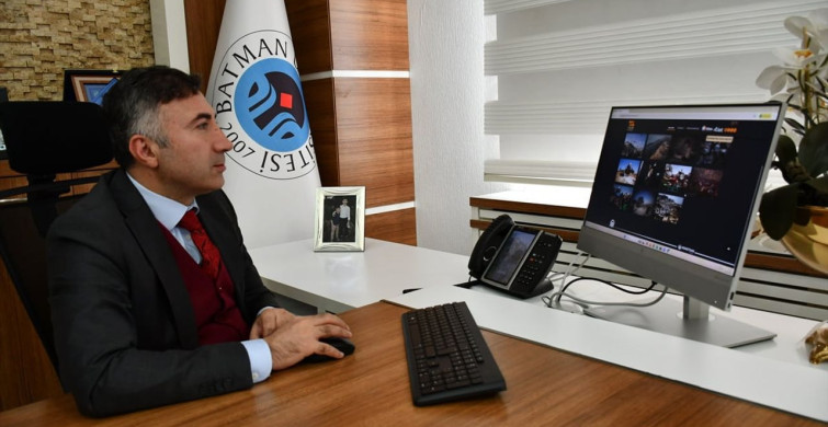 Batman Üniversitesi Rektörü İdris Demir, Anadolu Ajansı'nın Yılın Kareleri Oylamasına Katıldı