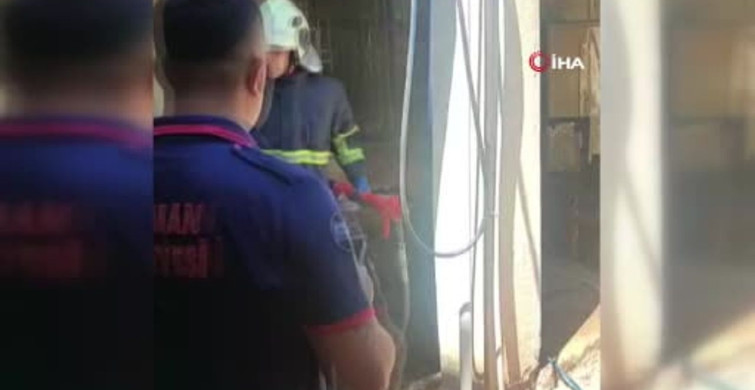 Batman'da ev yangınında 2 kişi dumandan etkilendi