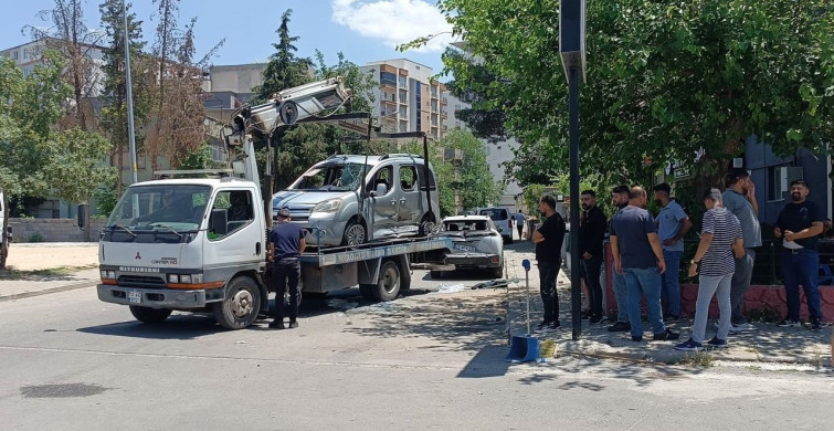 Batman'da otomobil ile hafif ticari araç çarpıştı: 1 yaralı