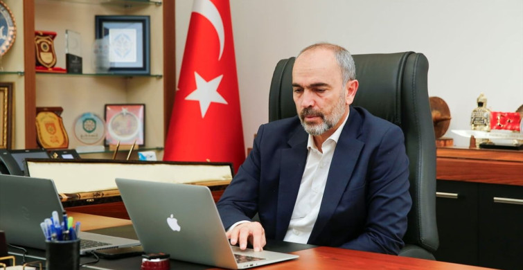 Bayburt Üniversitesi Rektörü Prof. Dr. Türkmen Anadolu Ajansı'nın Oylamasına Katıldı