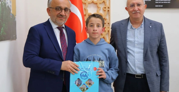 Bayburtlu Öğrenciler Kur’an-ı Kerim Yarışmasında Birinci Oldu