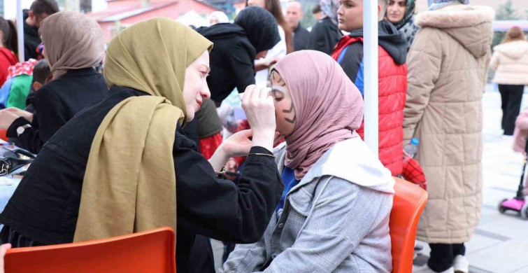 Bayburt'ta 10. Aile ve Çocuk Şenliği Coşkusu