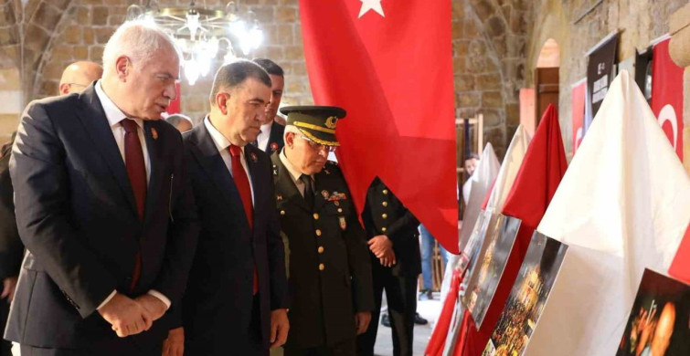 Bayburt’ta 15 Temmuz konulu fotoğraf sergisi açıldı