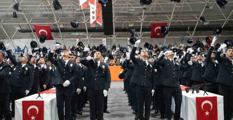 Bayburt'ta 342 polis adayı mezuniyet sevinci yaşadı