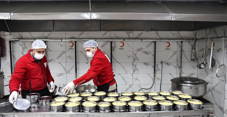 Bayburt'ta Aşçı Ramazan Teke'nin Gönüllü Yardım Faaliyetleri