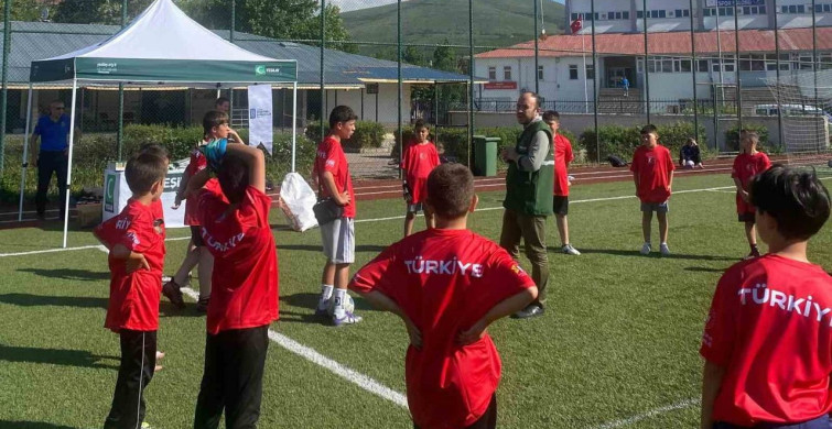 Bayburt'ta bağımlılıkla mücadelede sporun önemi vurgulandı