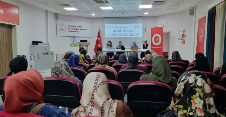 Bayburt’ta 'Bir yetime aile olmak' konulu panel düzenlendi