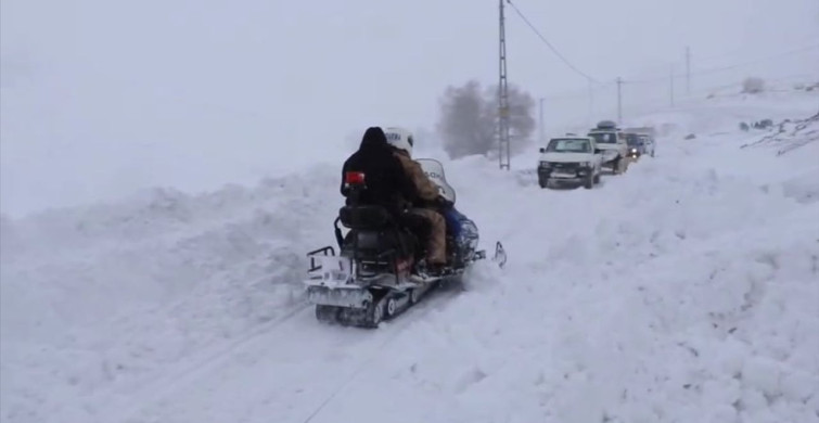 Bayburt'ta Kar Motoru ile Ambulansa Taşınan Hasta
