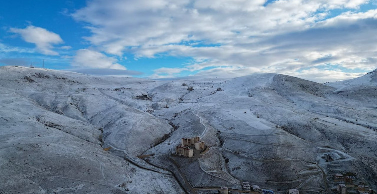 Bayburt'ta Kar Yağışı Etkili Oldu