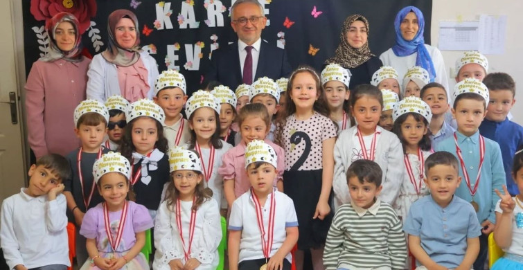Bayburt'ta kur'an kursu öğrencileri karne sevinci yaşadı
