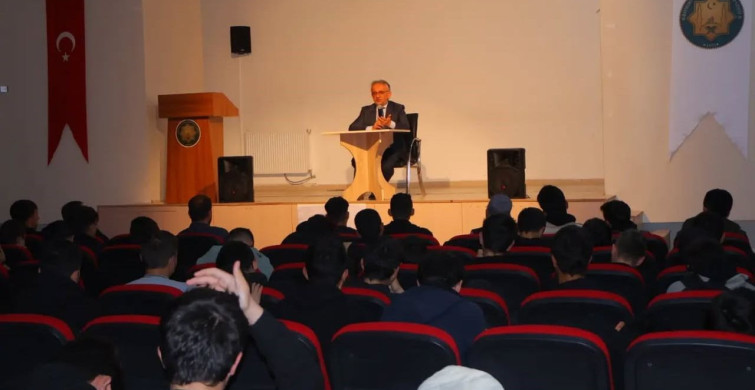 Bayburt'ta Öğrencilere Mahremiyet ve Estetik Bilinci Anlatıldı