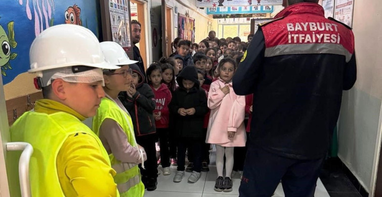 Bayburt'ta Öğrencilere Yangın Güvenliği Eğitimi