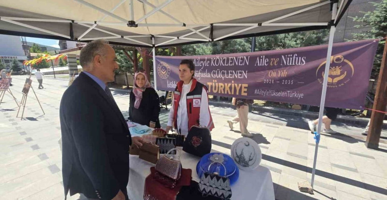 Bayburt'ta şehit ve gazi aileleri el emeği ürünleri sergilendi
