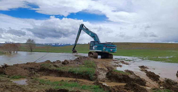 Bayburt'ta Taşkın Riskine Karşı Dere Yatakları Düzenleniyor