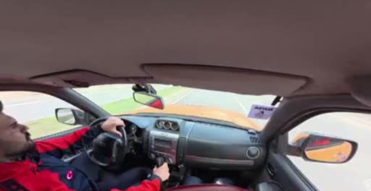 Bayburt'ta Tırın Otomobile Çarpması Sonucu 3 Yaralı