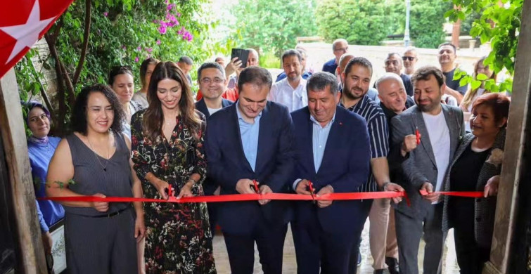 Bayındır Halk Eğitim Merkezi Yıl Sonu Sergisi Açıldı